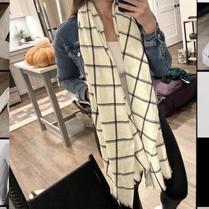 GAP Cream & Black Windowpane Scarf with Fringe Ends